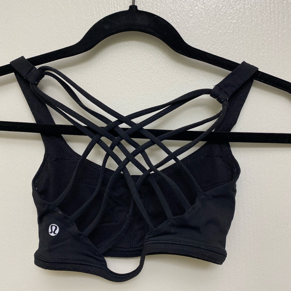 Lululemon black sports bra